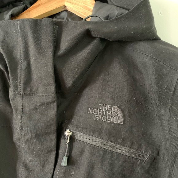 Woman’s North Face TSN Jacket - Picture 2 of 7